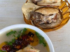 -洪峰浩老北京烧饼夹肉(角门路店)