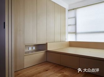 榻榻米房间借用一部分客餐厅的位置，可临时留宿
