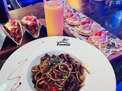 -Famous肥猫墨西哥音乐餐吧(五棵松华熙LIVE店)