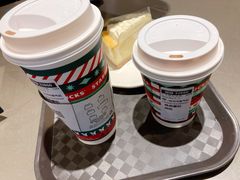 -星巴克臻选(嘉兴海宁银泰城店)