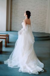 点击看大图 -GODDESS WHITE婚纱礼服(鹏城动力大厦店)
