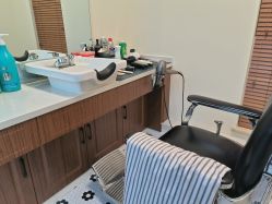-理昂男士理发店 Barber shop