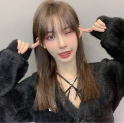 -AYO SALON