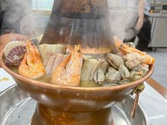 -一口猪海鲜浑锅·东北家常菜