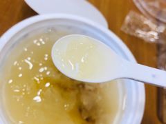 -全家便利店(洛川东路店)