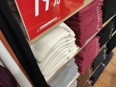 -优衣库(哈尔滨中央大街店)