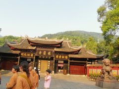 -峨眉山报国寺