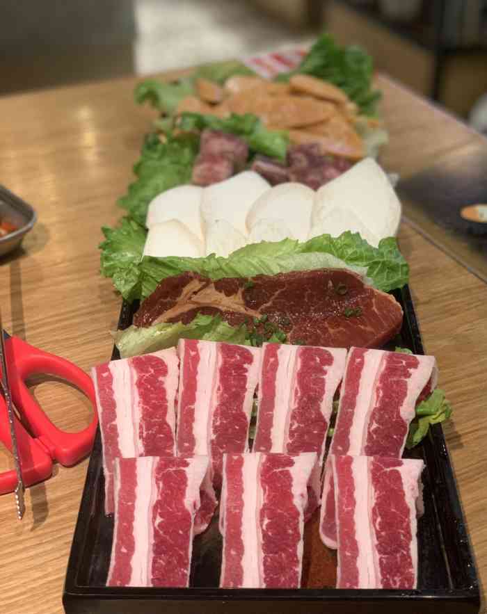金达莱碳烤肉(车公庙2号店)-"在圣诞节那天和朋友一起去的,在下沙站
