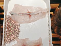 -老牌坊云南鱼豆花火锅(哈西万达店)