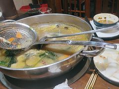 -乡土黄·鲜牛肉火锅·小龙虾(兴业街店)