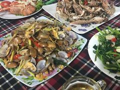 清蒸龙虾-幸福姐海鲜大排档