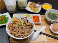大碗过瘾双拼-熊吞·大碗丼烧肉饭(西市场嘉华店)
