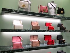 -PRADA普拉达(国金中心店)