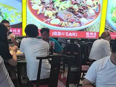 -川流不息·地道川菜·小龙虾(松东路店)