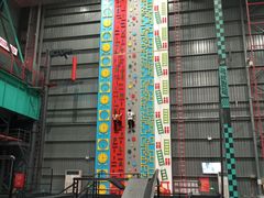 -极限PLAY运动娱乐新世界·团建派对表演休闲馆·室内高空游乐园