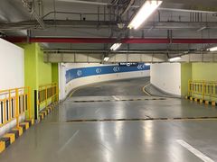 -上海来福士广场-停车场