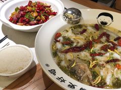 -江渔儿酸菜鱼·拔草餐厅(虎门君乐汇店)