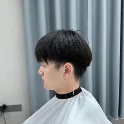 -即型男士理发工作室