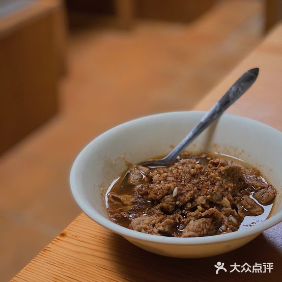 凌志家菜馆(学堂坡临江花园店)