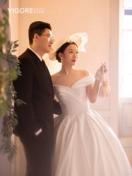 -雪中彩影婚纱摄影·微光艺术中心