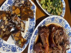 -老天桥酱肉烧饼夹肘子(天桥店)