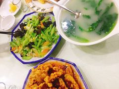 -嘎吧锅私家菜馆(新村十区店)