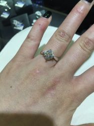 -威德钻石-克拉钻大本营(南京东路店)