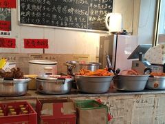 -柳州肥姨妈大骨螺蛳粉(东靖路店)