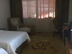 -维也纳酒店(广州南站汉溪长隆地铁站万博地铁站店)