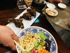 -亿诣蝎府炸酱面羊蝎子火锅(酷车小镇店)