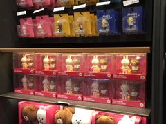 -LINE FRIENDS Garosu-gil Flagship Store
