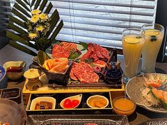 -铭牛烧肉·和牛海鲜自助(高新月牙湖店)