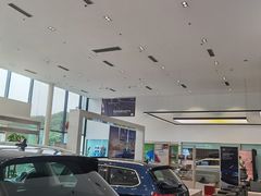 -上海星瀚奔驰4S店(红柳路店)