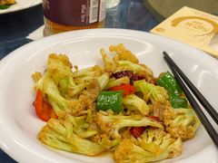 -郑猛记石岐鸽主题餐厅(长江店)
