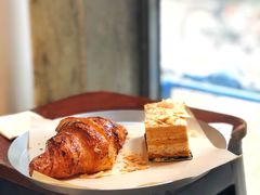 海盐焦糖牛角包-来回·咖啡(天河南店)