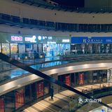 联发乾景广场拍照