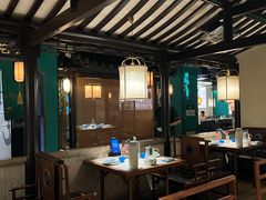 -佬麻雀·新湘菜(东方宝泰店)
