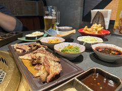-铭牛烧肉·和牛海鲜自助(高新月牙湖店)