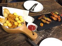 -HIGH FIVE哈福手工汉堡(桂林路店)