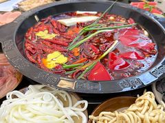 -黄潇洒老火锅(九眼桥宏济巷店)