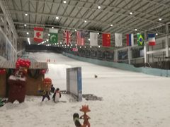 -乔波室内滑雪场
