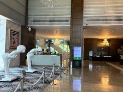 -上海虹桥西郊假日酒店