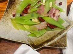 -滇香肴·云南菜蒸汽石锅鱼(云南北路店)