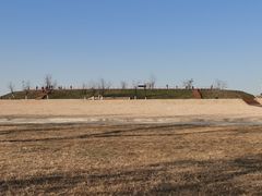 -汉长安城未央宫国家考古遗址公园