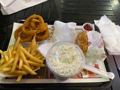 -The Habit Burger Grill 哈比特汉堡(爱琴海店)