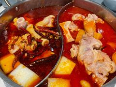 猪手鸳鸯锅-小街猪手(团结湖店)