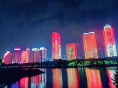 -万绿园