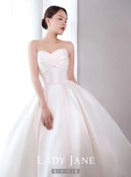 -Lady  Jane高端婚纱礼服馆