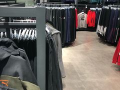 店内环境-PUMA品牌自营折扣店(武汉永旺梦乐城店)