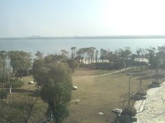 -上海滴水湖皇冠假日酒店